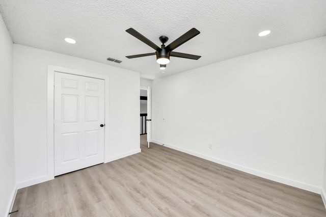 2911 Meadowgrass Lane, Houston, TX 77082