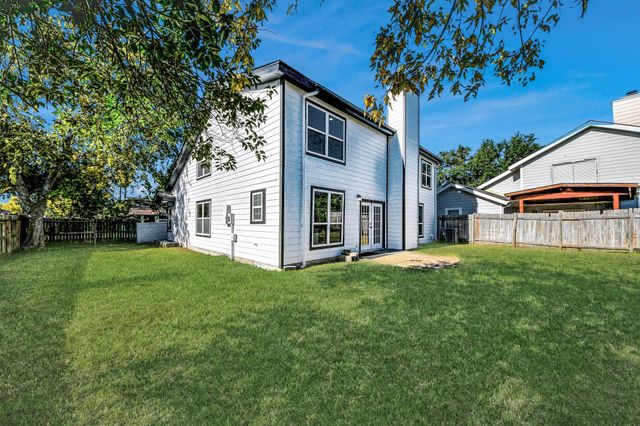 2911 Meadowgrass Lane, Houston, TX 77082