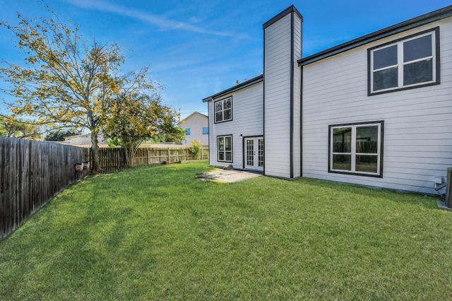 2911 Meadowgrass Lane, Houston, TX 77082