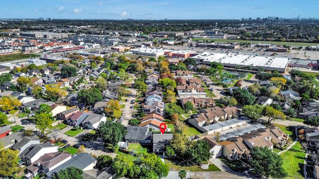 2911 Meadowgrass Lane, Houston, TX 77082