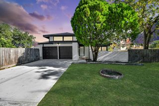 2911 Meadowgrass Lane, Houston, TX 77082