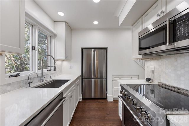 2330 Roswell Avenue A, Charlotte, NC 28207