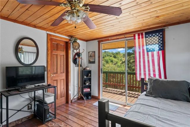 161 N Trails End Road, Green Valley Lake, CA 92341