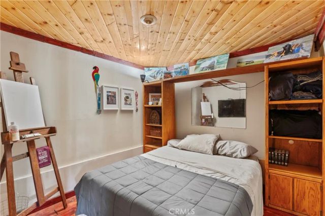 161 N Trails End Road, Green Valley Lake, CA 92341
