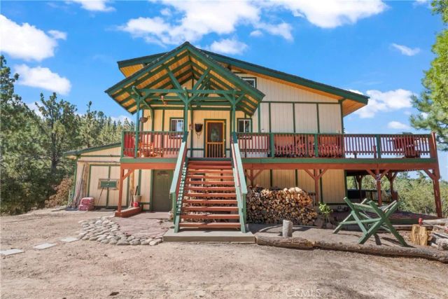 161 N Trails End Road, Green Valley Lake, CA 92341