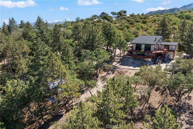 161 N Trails End Road, Green Valley Lake, CA 92341
