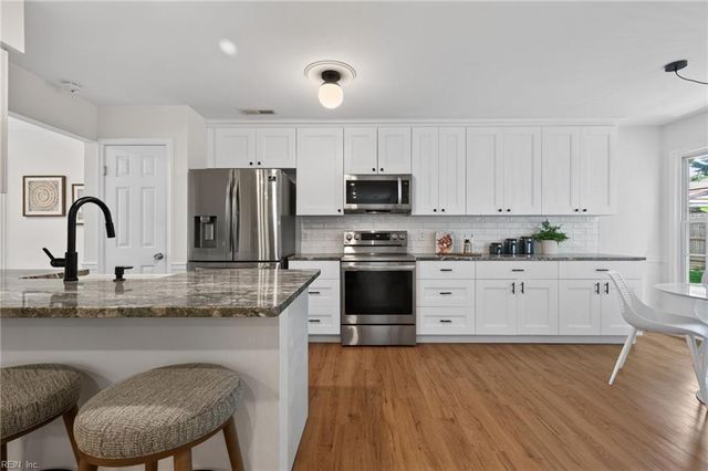 1160 Eppington DR, Virginia Beach, VA 23454