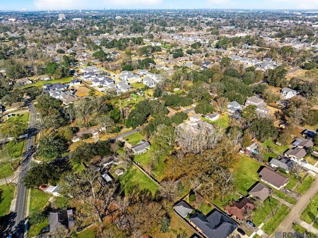 5017 Floynell Dr, Baton Rouge, LA 70809