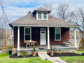 2313 Stratford Ave, Coraopolis, PA 15108