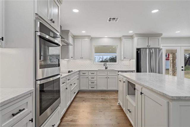 1234 Bend Of The Bosque Road, China Spring, TX 76633