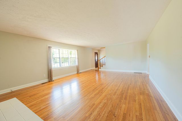 415 S Dogwood Drive, Berea, KY 40403