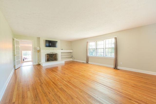 415 S Dogwood Drive, Berea, KY 40403