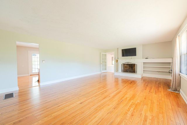 415 S Dogwood Drive, Berea, KY 40403
