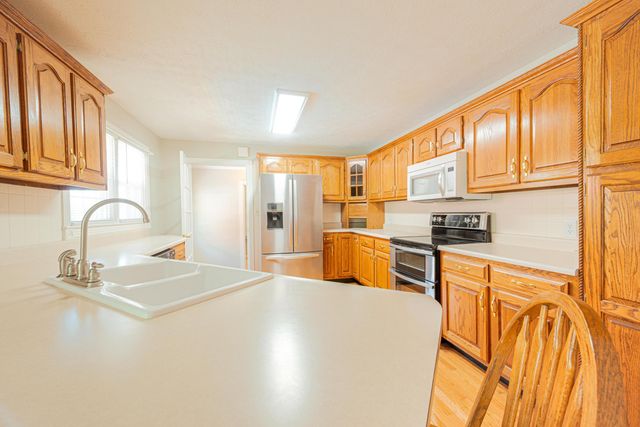 415 S Dogwood Drive, Berea, KY 40403