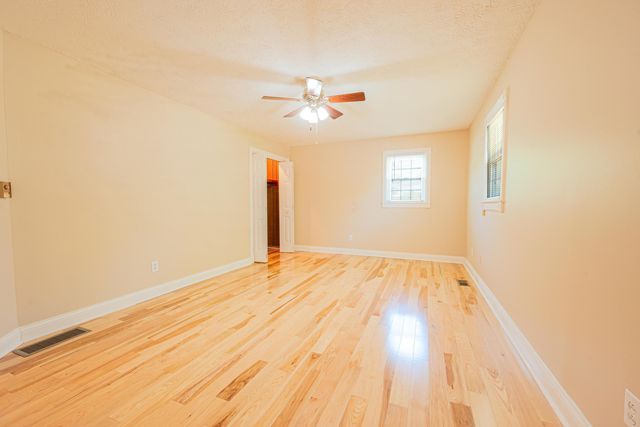 415 S Dogwood Drive, Berea, KY 40403