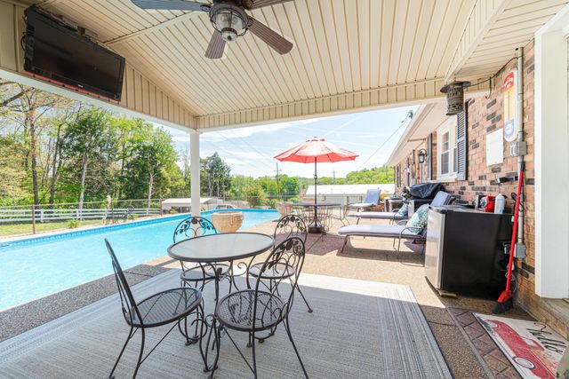 415 S Dogwood Drive, Berea, KY 40403