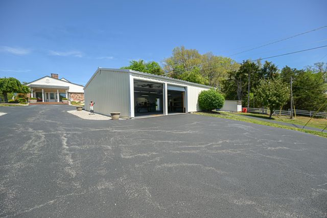 415 S Dogwood Drive, Berea, KY 40403