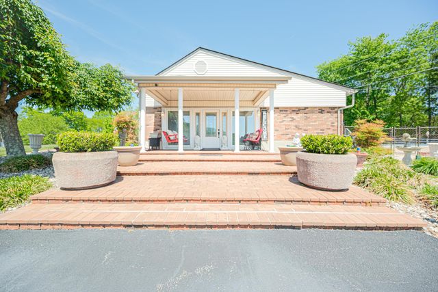 415 S Dogwood Drive, Berea, KY 40403