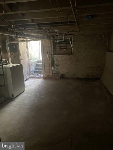 206 W LORRAINE AVE, Baltimore, MD 21211