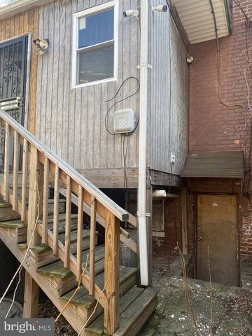 206 W LORRAINE AVE, Baltimore, MD 21211