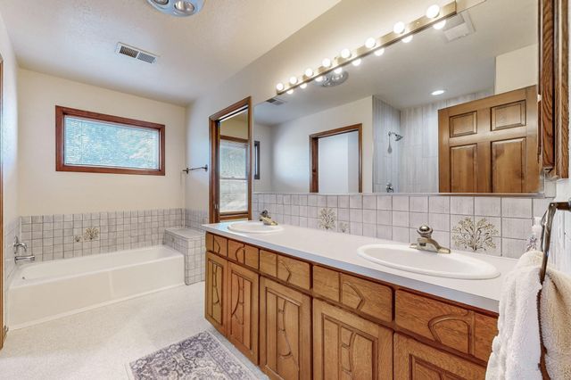 119 STEEPLECHASE Drive, Tijeras, NM 87059