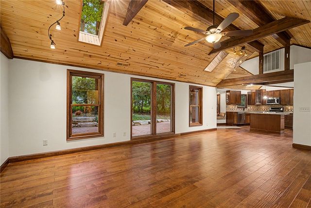 195 Colonial Lane, Dayton, OH 45429