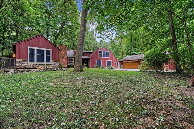 195 Colonial Lane, Dayton, OH 45429
