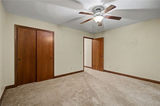 195 Colonial Lane, Dayton, OH 45429