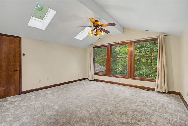 195 Colonial Lane, Dayton, OH 45429
