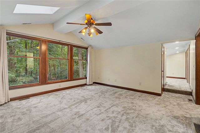 195 Colonial Lane, Dayton, OH 45429