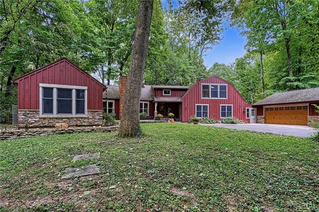 195 Colonial Lane, Dayton, OH 45429