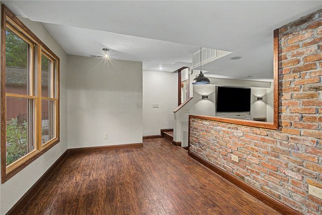 195 Colonial Lane, Dayton, OH 45429