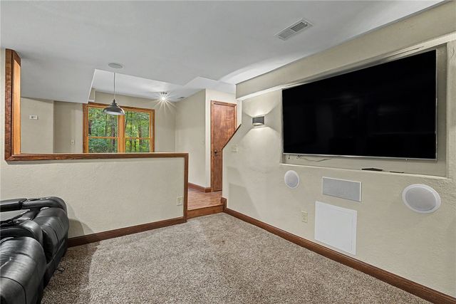 195 Colonial Lane, Dayton, OH 45429