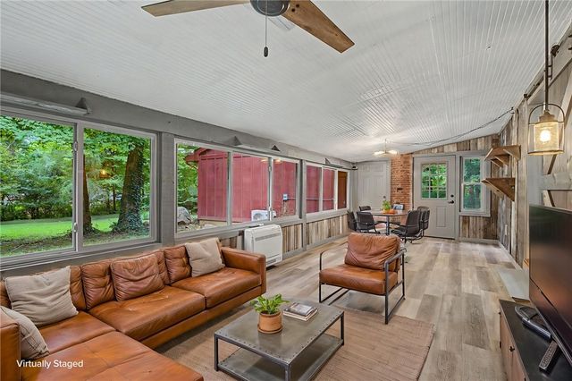 195 Colonial Lane, Dayton, OH 45429