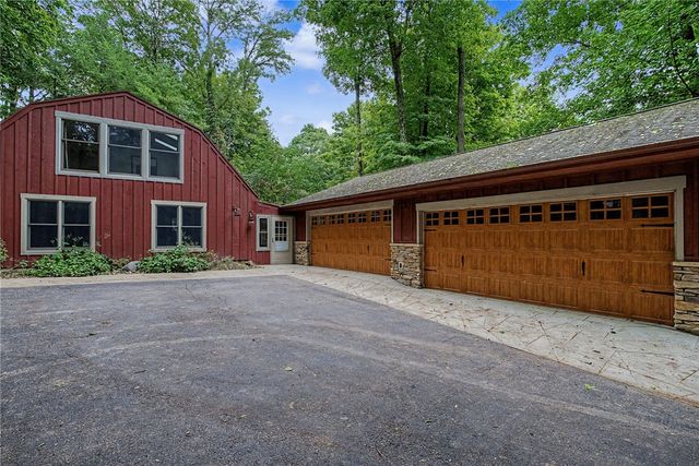 195 Colonial Lane, Dayton, OH 45429