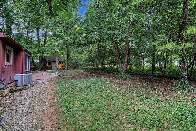 195 Colonial Lane, Dayton, OH 45429