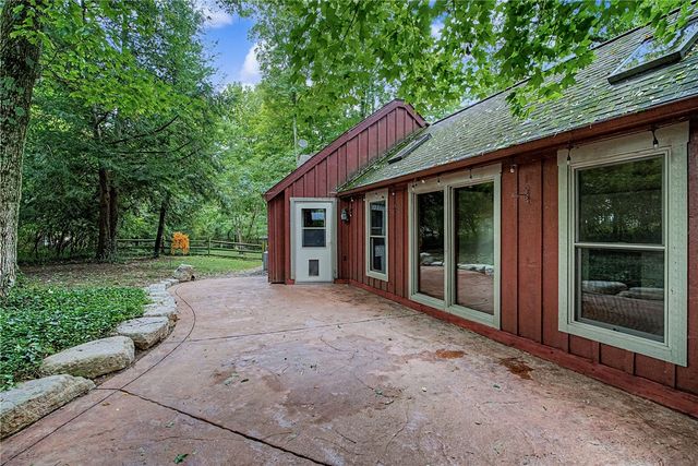 195 Colonial Lane, Dayton, OH 45429