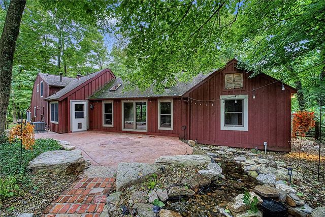 195 Colonial Lane, Dayton, OH 45429