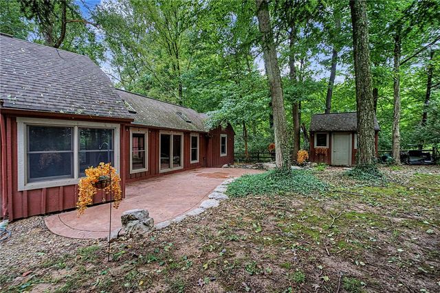 195 Colonial Lane, Dayton, OH 45429
