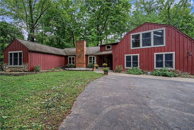 195 Colonial Lane, Dayton, OH 45429