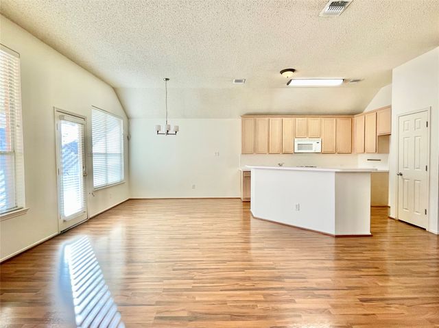 9711 Saddle Drive, Frisco, TX 75035