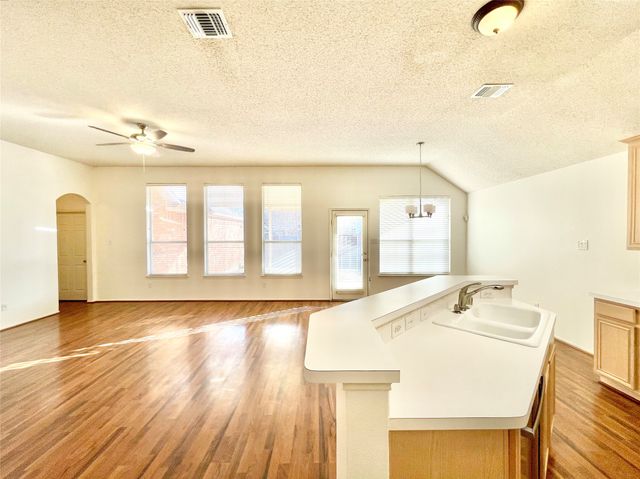 9711 Saddle Drive, Frisco, TX 75035