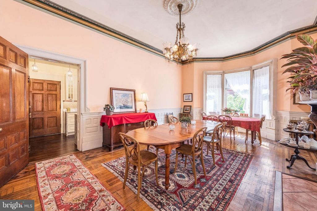 Image 11 of property listing at 1801 EUTAW PL, Baltimore, MD 21217