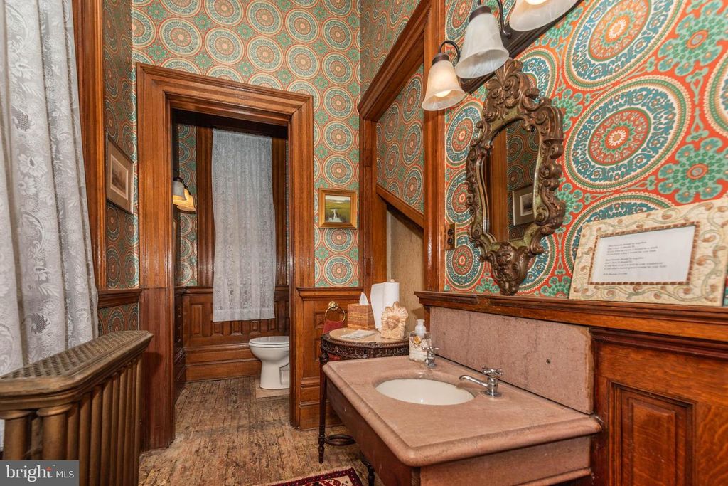 Image 16 of property listing at 1801 EUTAW PL, Baltimore, MD 21217