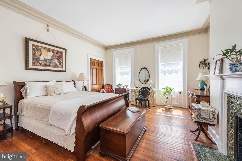 Image 18 of property listing at 1801 EUTAW PL, Baltimore, MD 21217