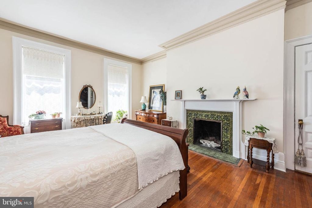 Image 19 of property listing at 1801 EUTAW PL, Baltimore, MD 21217