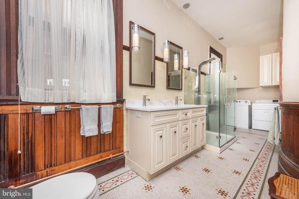 Image 25 of property listing at 1801 EUTAW PL, Baltimore, MD 21217