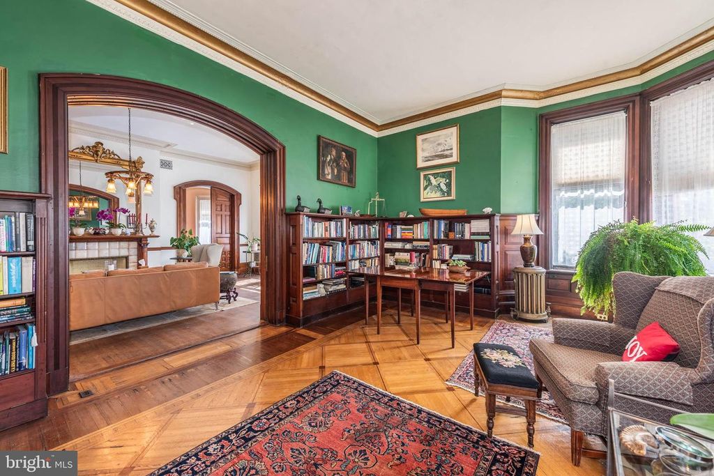 Image 4 of property listing at 1801 EUTAW PL, Baltimore, MD 21217