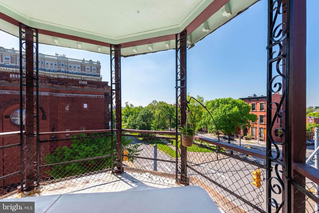 Image 40 of property listing at 1801 EUTAW PL, Baltimore, MD 21217