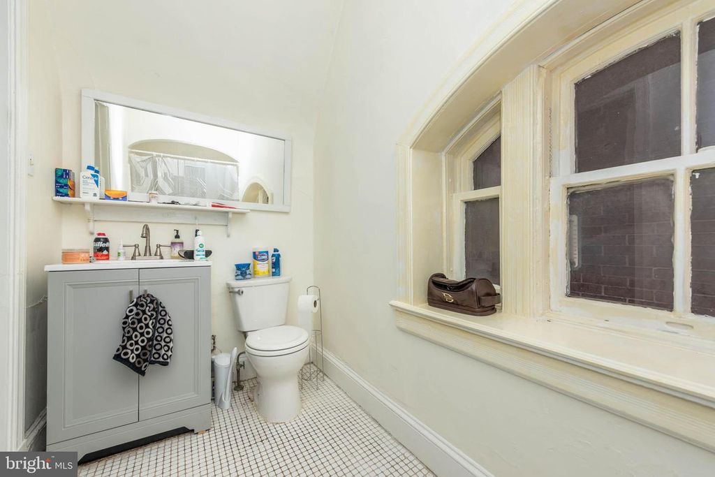 Image 44 of property listing at 1801 EUTAW PL, Baltimore, MD 21217